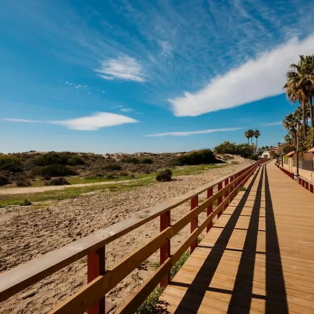 Renovated With Garden And Direct Access, East شقة