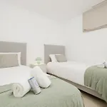 Renovated With Garden And Direct Access, East