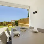 Renovated With Garden And Direct Access, East *