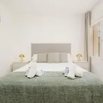 Appartement Renovated With Garden And Direct Access, East *