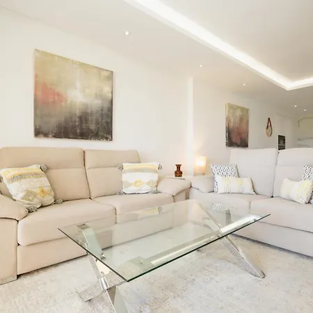 Renovated With Garden And Direct Access, East Apartment