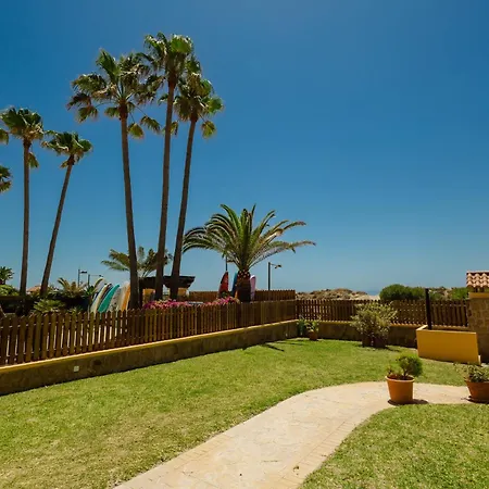 Apartment Renovated With Garden And Direct Access, East *