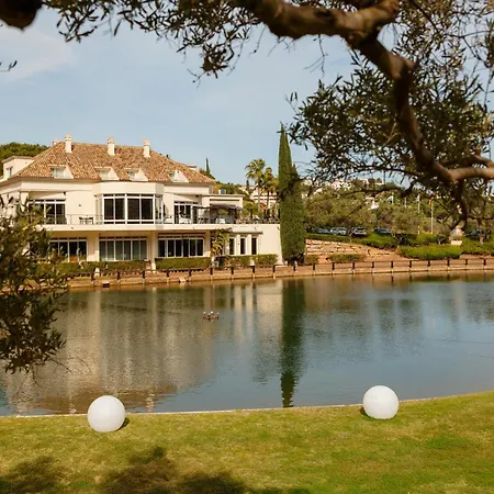 Renovated With Garden And Direct Access, East