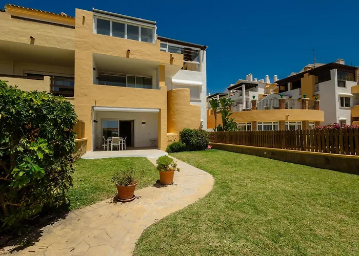 Appartement Renovated With Garden And Direct Access, East *