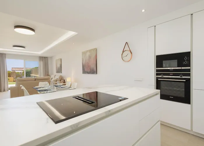 Renovated With Garden And Direct Access, East