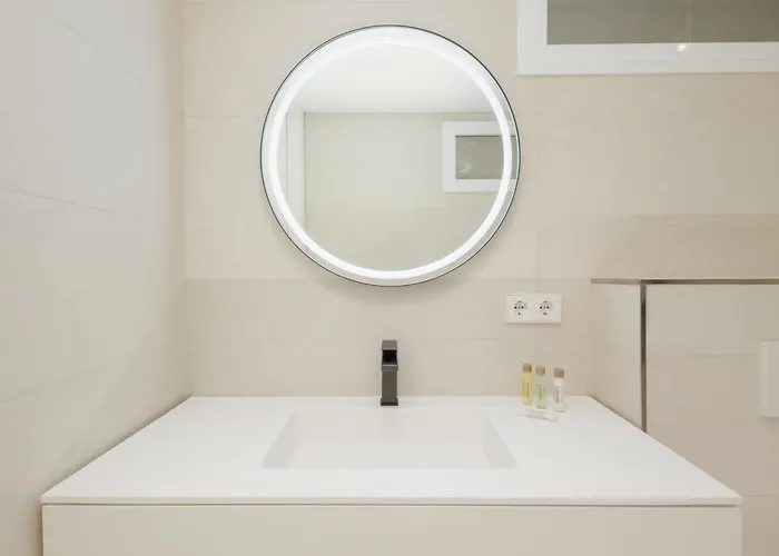 Renovated With Garden And Direct Access, East Marbella