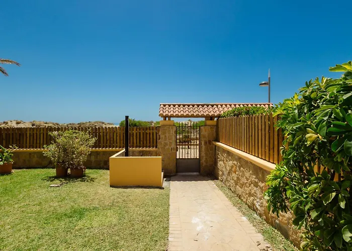 Renovated With Garden And Direct Access, East Apartamento Marbella