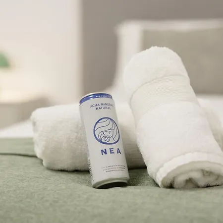 Renovated With Garden And Direct Access, East * 马尔韦利亚